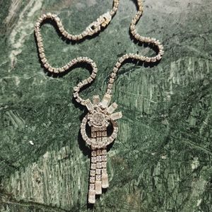 Assymetrical Kramer diamond necklace